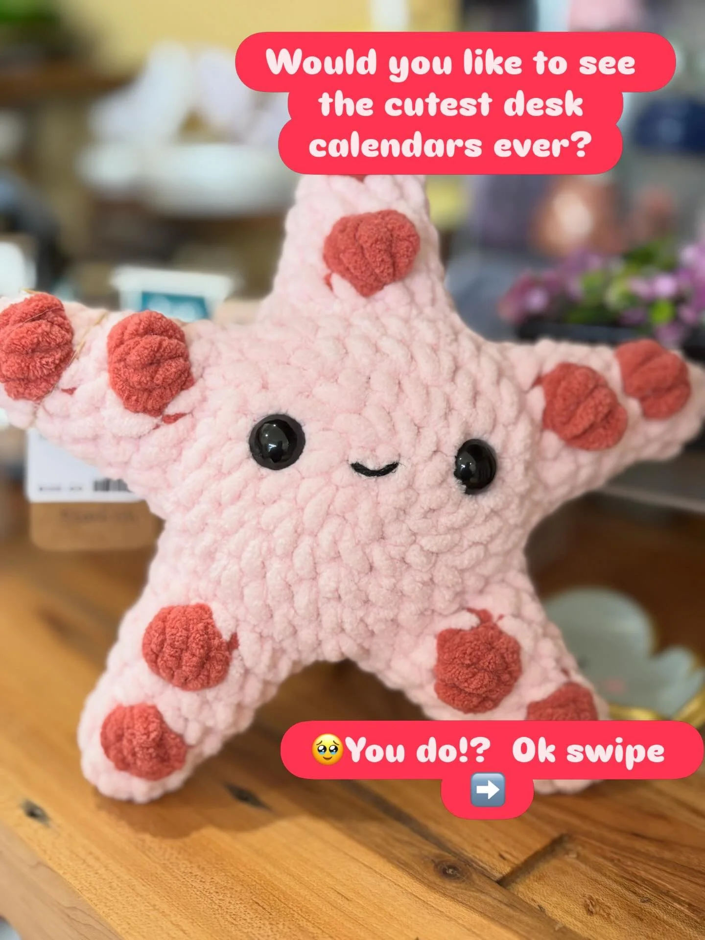 Teacher gift alert!!

Starring (get it?!!) @stitchesbysydneyy &amp; @ggclaydesigns

#socute 
#ontariomakers 
#airdryclay 
#crochetplushie