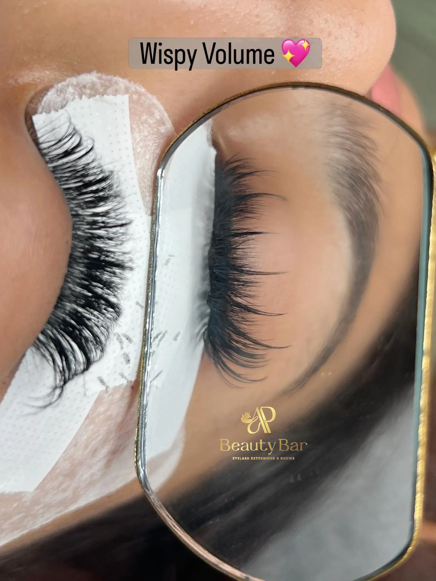 that fresh Wispy Volume look from today. 💖
#APBeautyBarOttawa #wispylashextensions #lashartist #lashextensions #ottawa