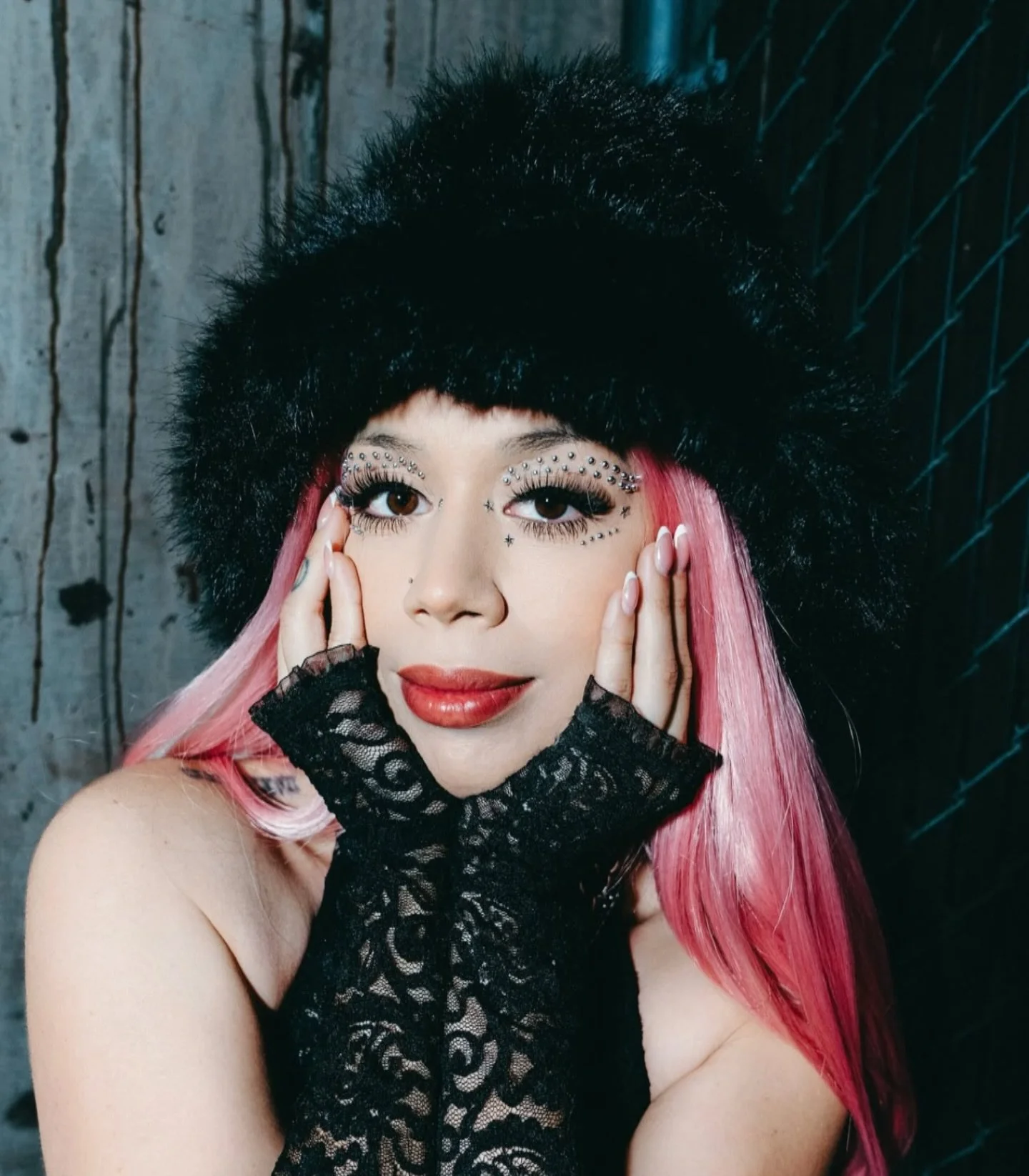 @koryowleyes in our Lunautics face stud jewels 🩶

Make sure to shop at lunautics.com for all your glam festival accessories 🛍️

#festivalglam #festivalmakeup #makeupfashion