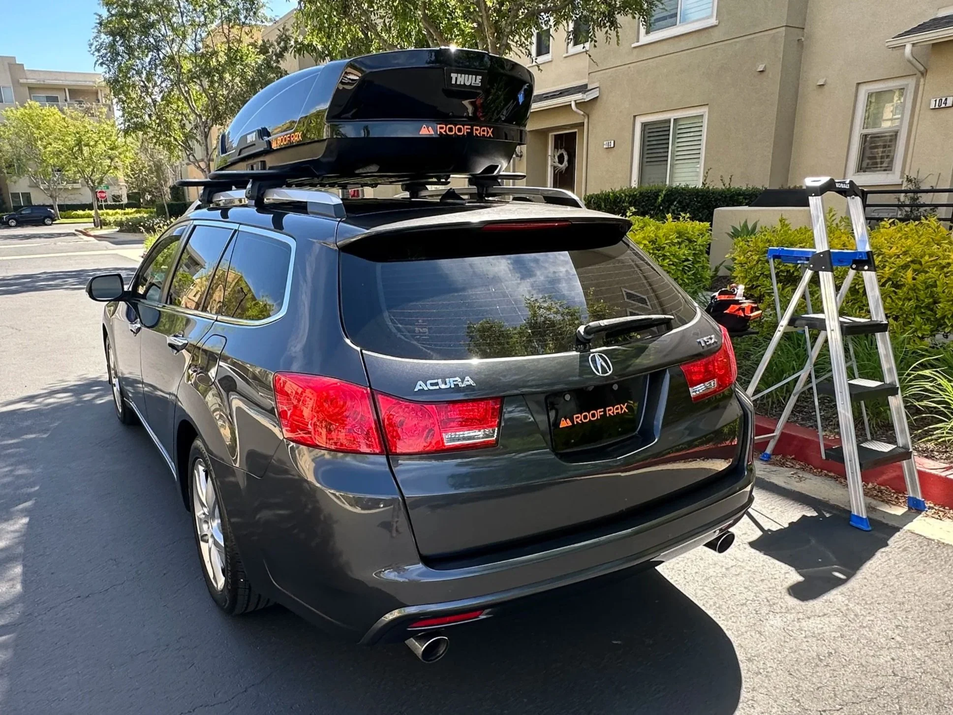 Acura TSX Sports Wagon with cargo rental box top carrier rental in Hawthrone, Los Angeles