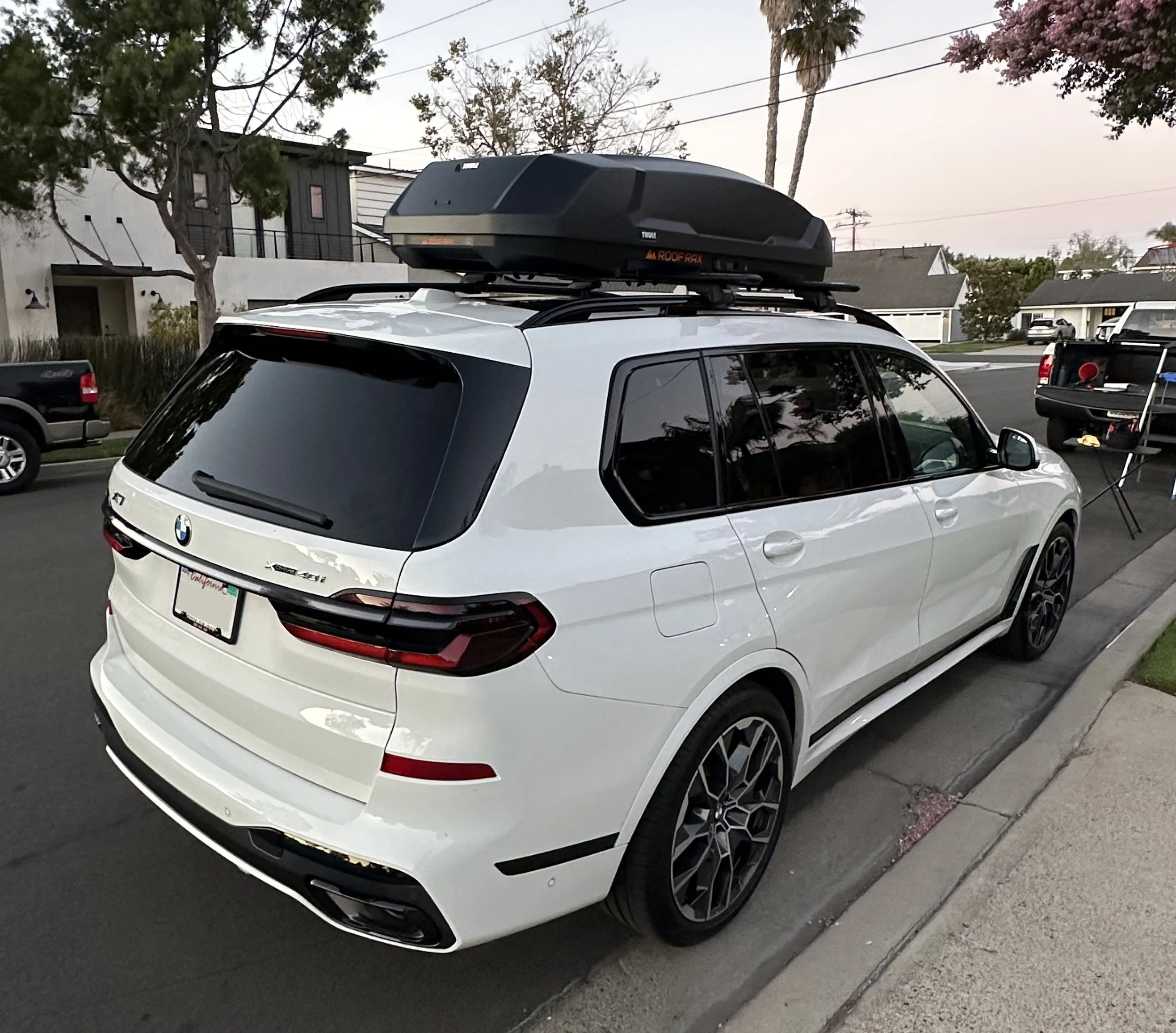 BMW X7 Thule Roof Carrier Rental Orange County