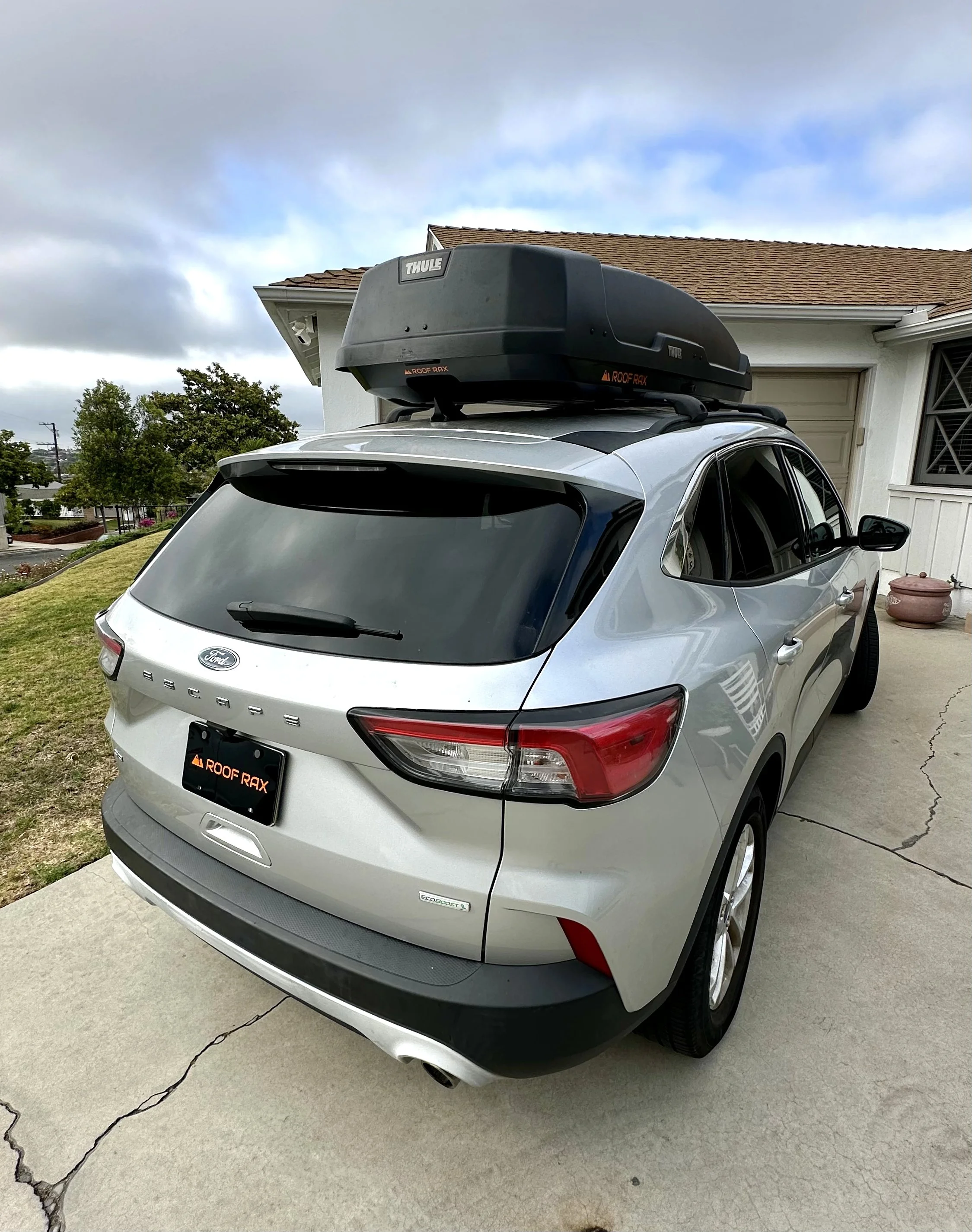 Ford Escape Thule box rental Los Angeles