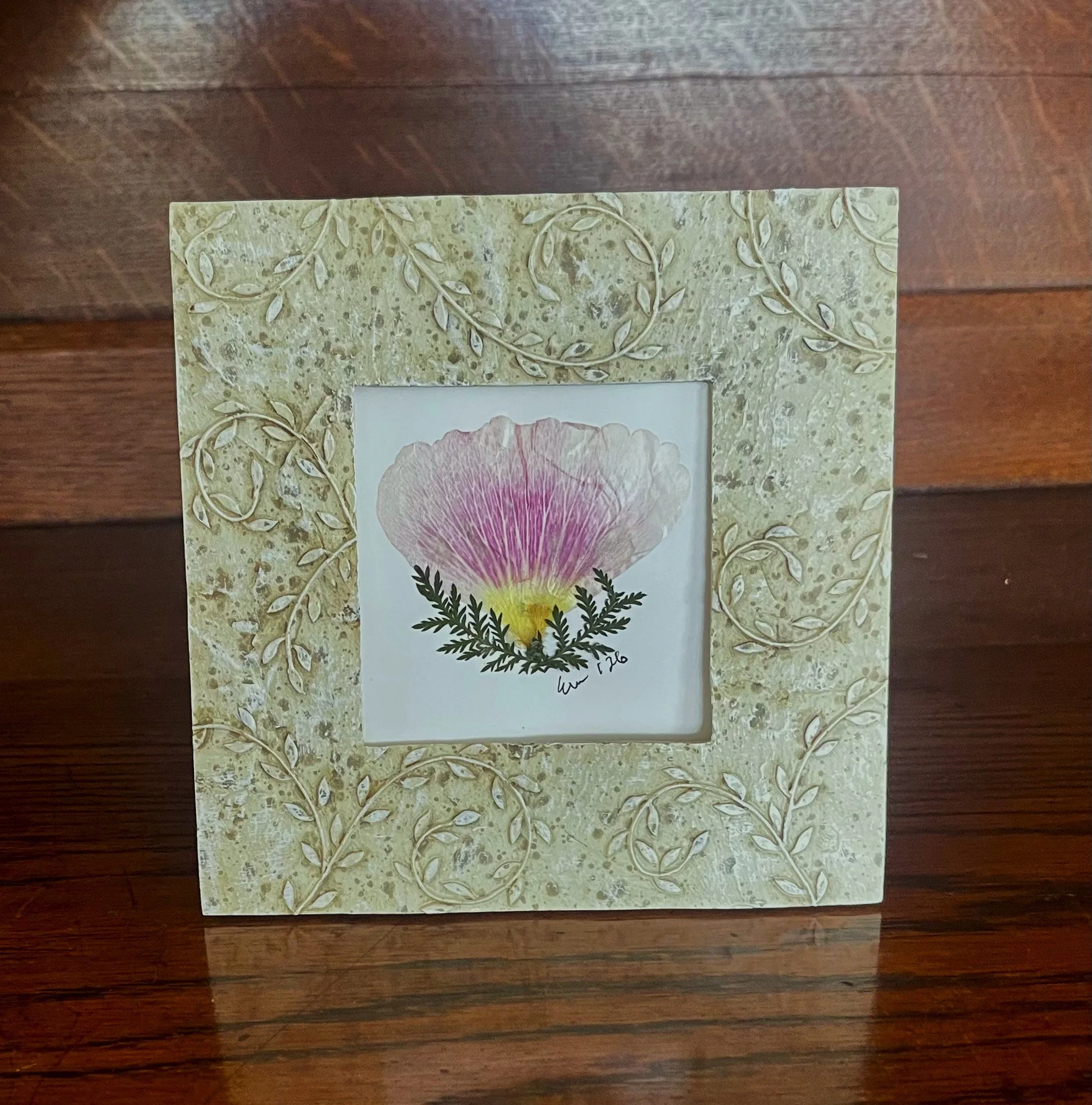small square frame pink flower.jpeg