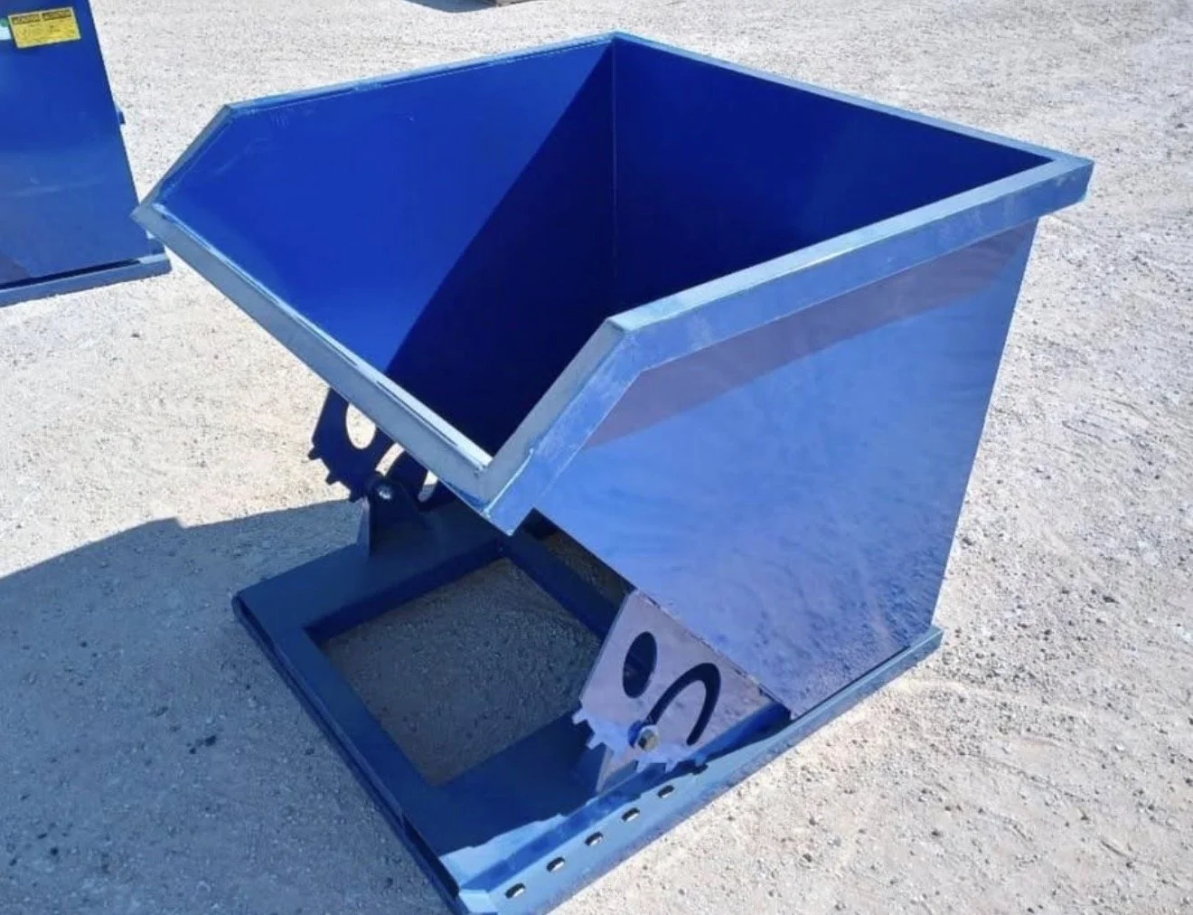1 Cu Yd Self Dumping Hopper 