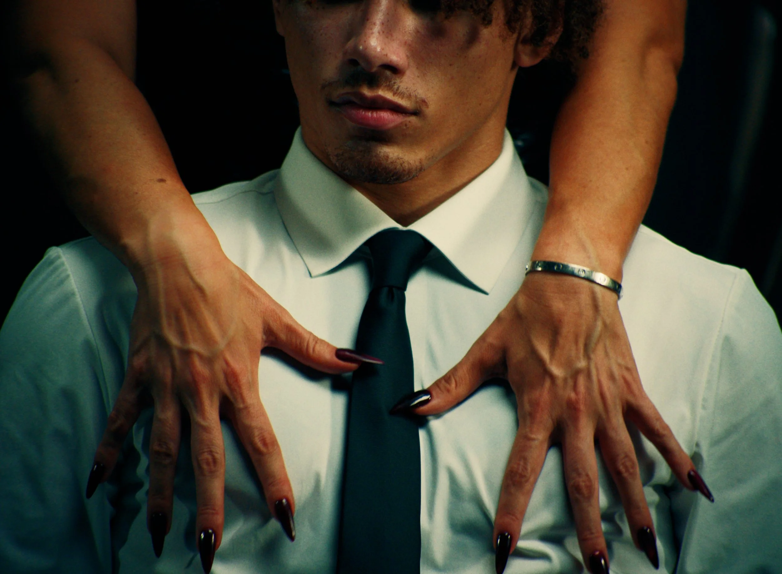 FULL FINAL.00_01_07_05.Still037.JPG