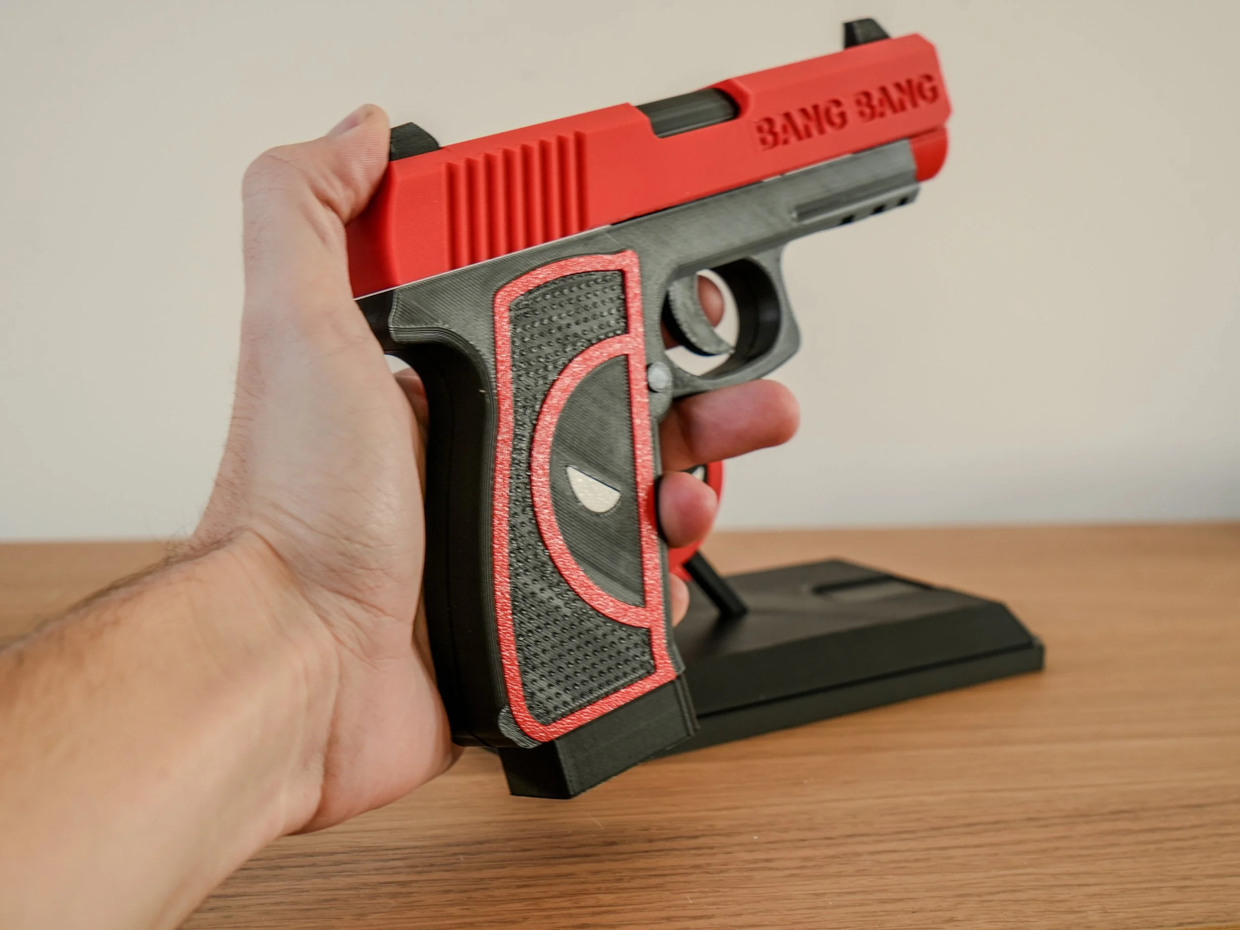 Deadpool's gun + its base6.jpg