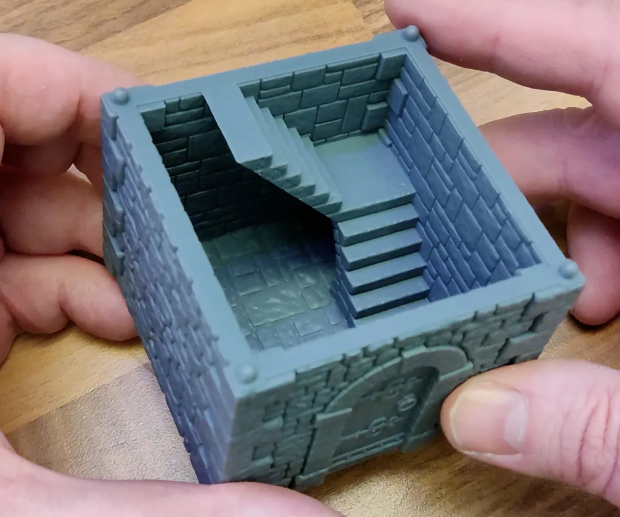 2024-11-14 15_42_54-Vogland Castle _ Tower (support free) by VogMan _ Download free STL model _ Prin.png