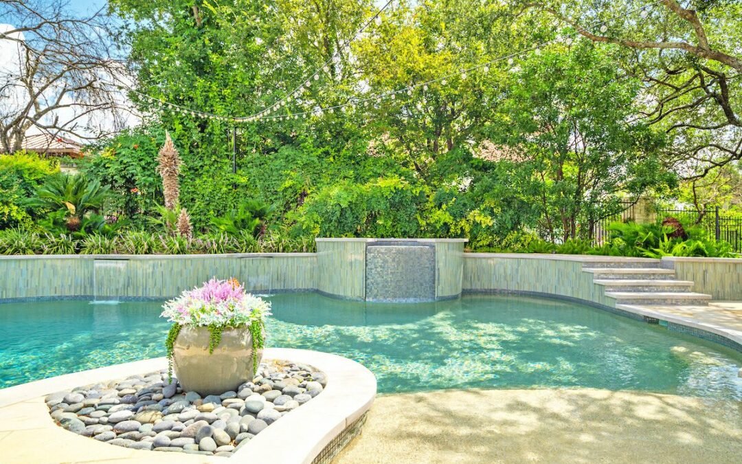 swimming-pool-remodeling-san-antonio-1080x675.jpg