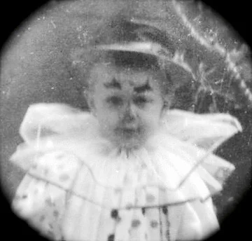 &nbsp; &nbsp; &nbsp; &nbsp; &nbsp; &nbsp; &nbsp; &nbsp; Photo of a proper upbringing.