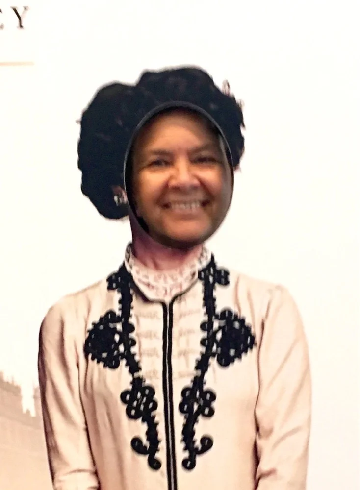 &nbsp; &nbsp; &nbsp; &nbsp; &nbsp;Rippin' on this same sweet bodice since the beginning of time (approximately)