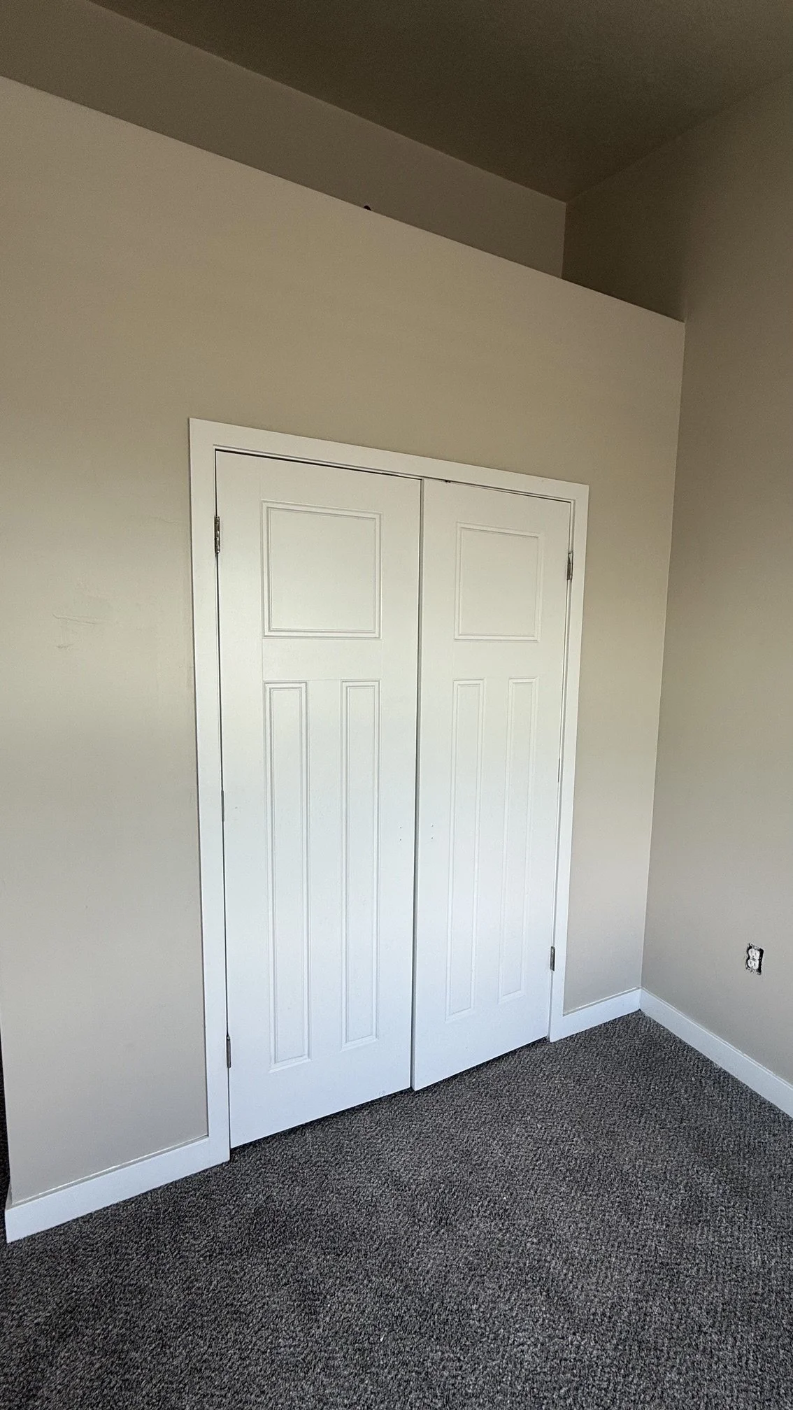 Turn/make ready painting project completed by Doblo Turn Pros