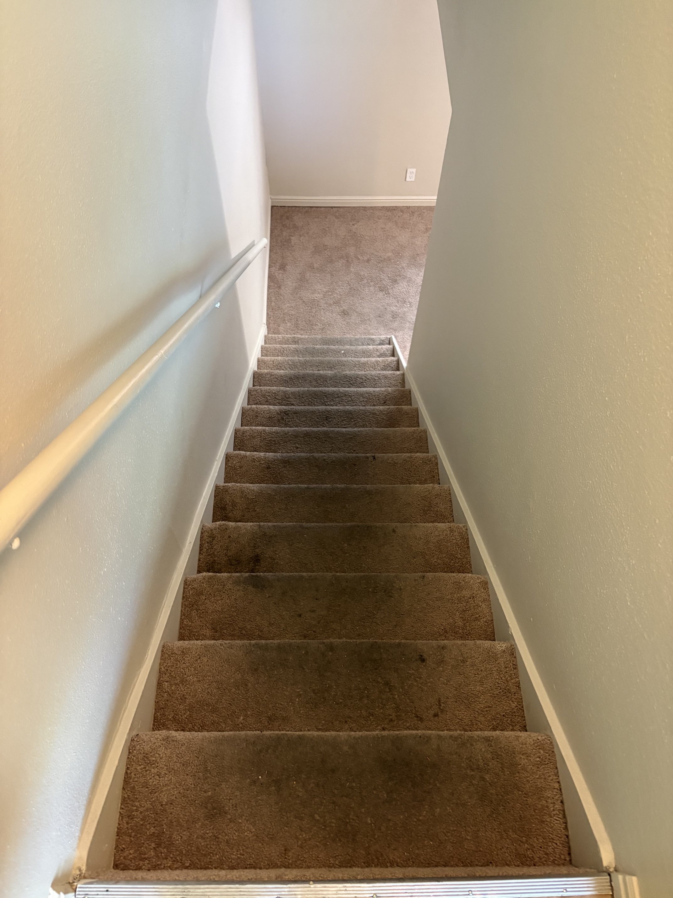 	
Turn/make ready carpet cleaning completed by Doblo Turn Pros