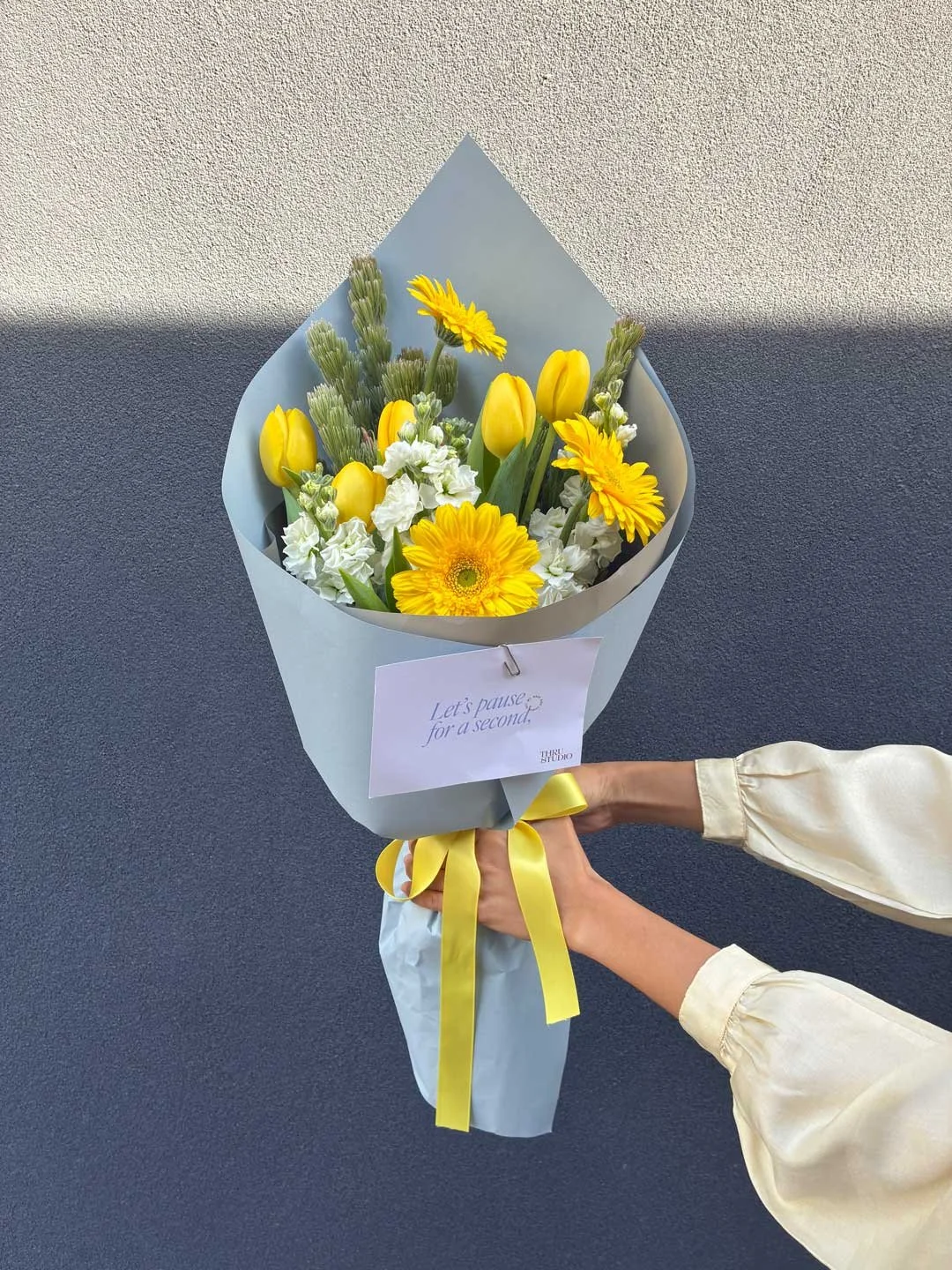 THRU_Sunny-bouquet-classic.jpg