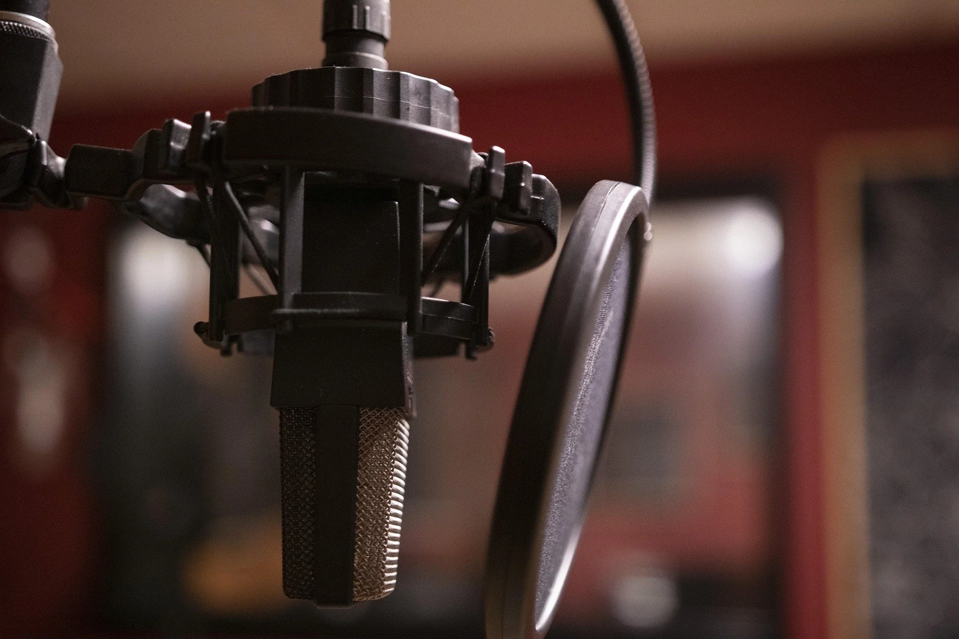 3 Costly Myths That Quietly Hurt New Voice Actors (And What To Do Instead)