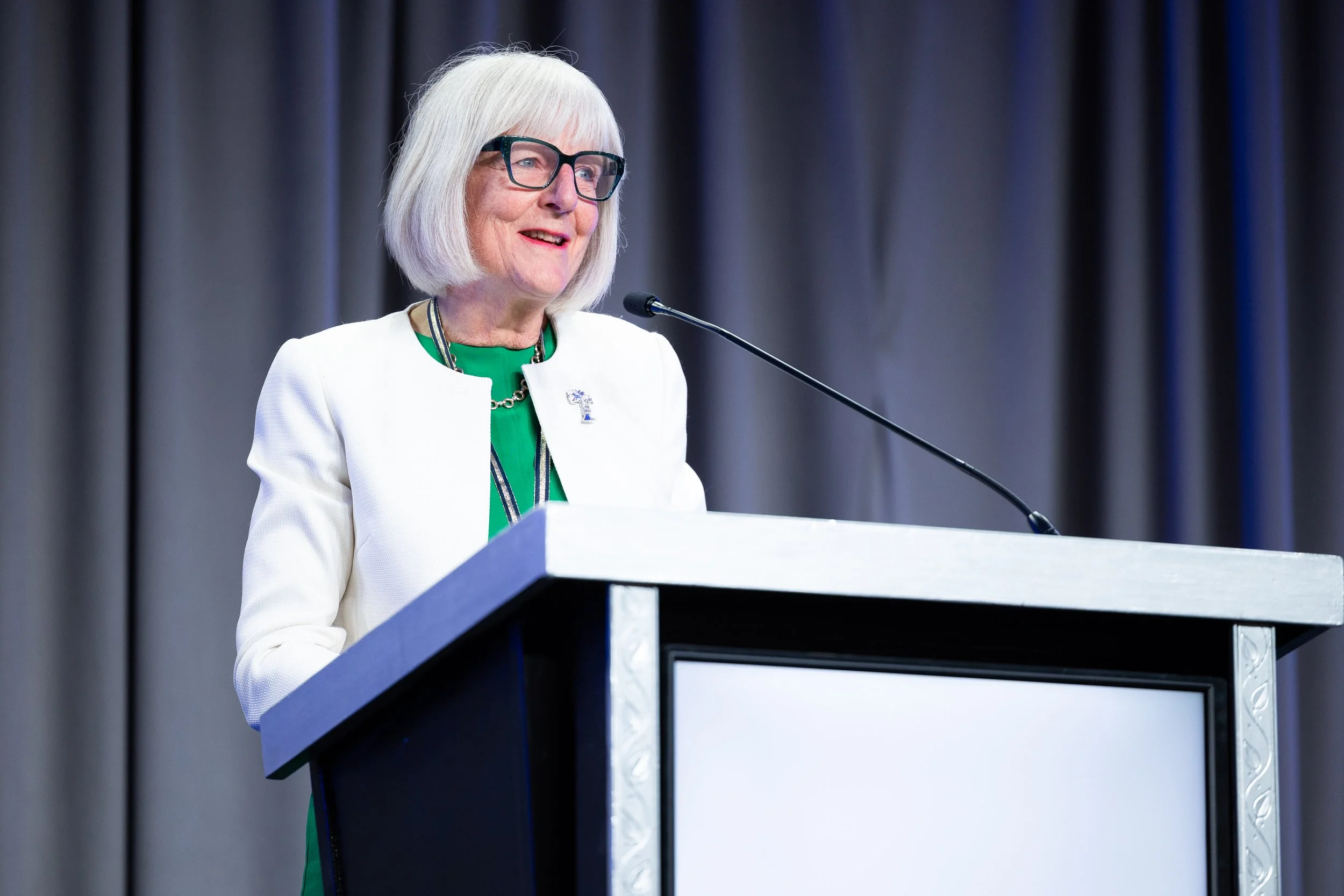 Keynote speaker presenting at corporate conference event in Washington DC