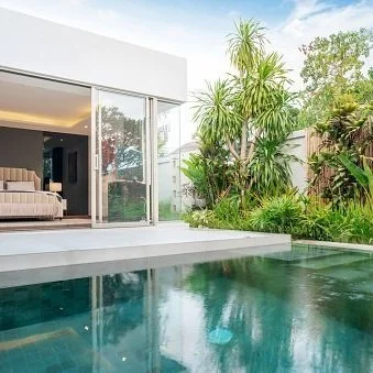 Pool Matters: The Pros and Cons of Saltwater Pools
