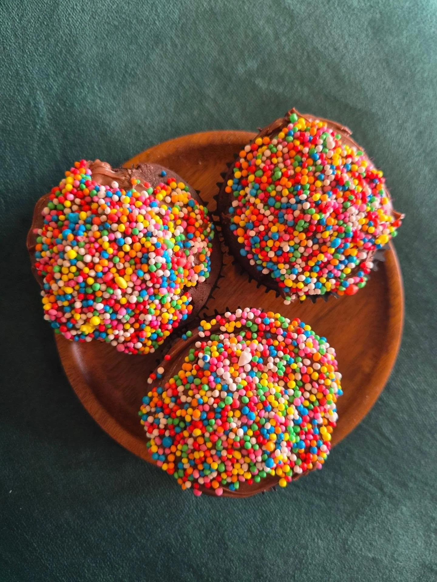 🍫 DOT muffins 🌈

​📍 8 Station St, Seaford VIC
🕒 Open today till sold out

​#DyliDeli #SeafordCafe #SeafordFoodie #FrankstonEats #BaysideFood MelbournePastry MelbourneFoodie MorningtonPeninsula EatLocalMelbourne MelbourneDeli ChocolateMuffin Sweet