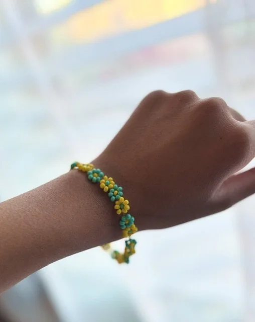 Seed bead flower bracelet