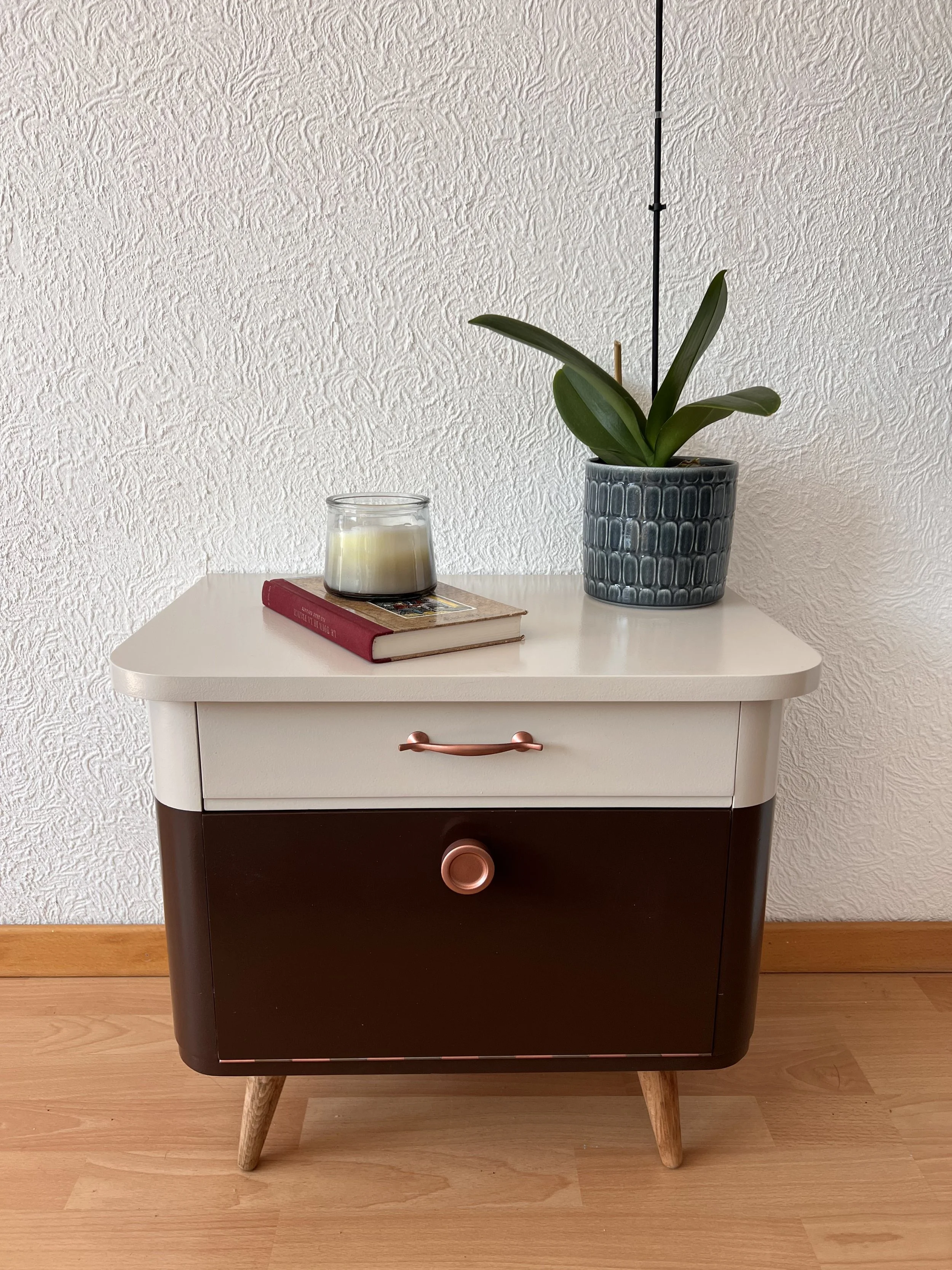 Commode_marron_finie_1.jpg