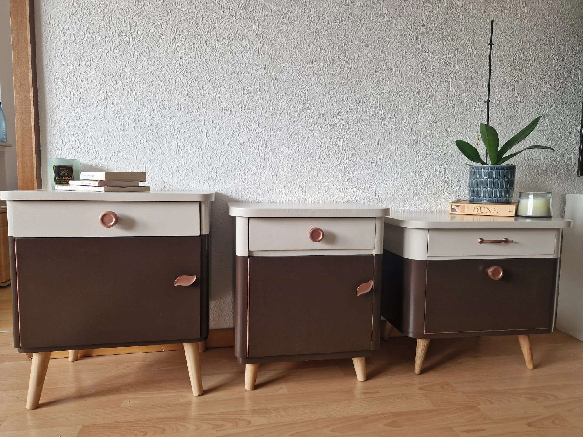 commodes marron finies.jpg