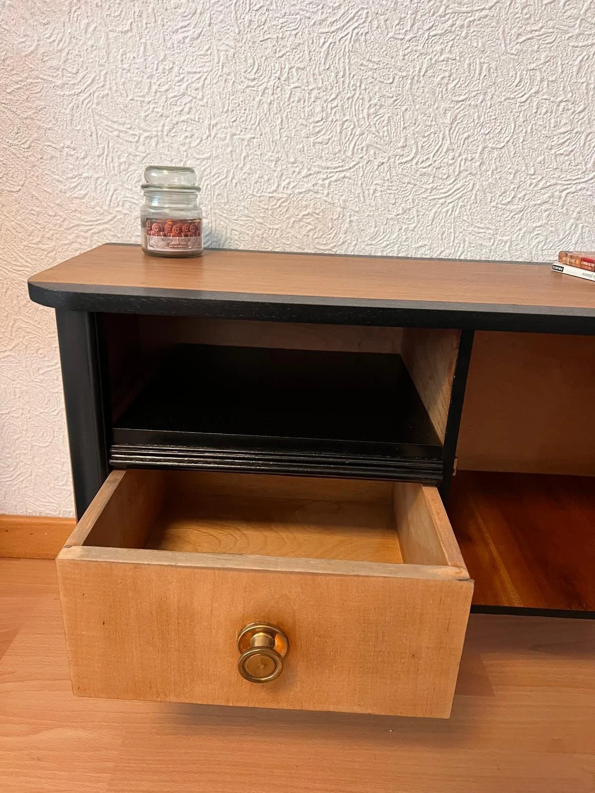 Mini cupboard details 5.jpg