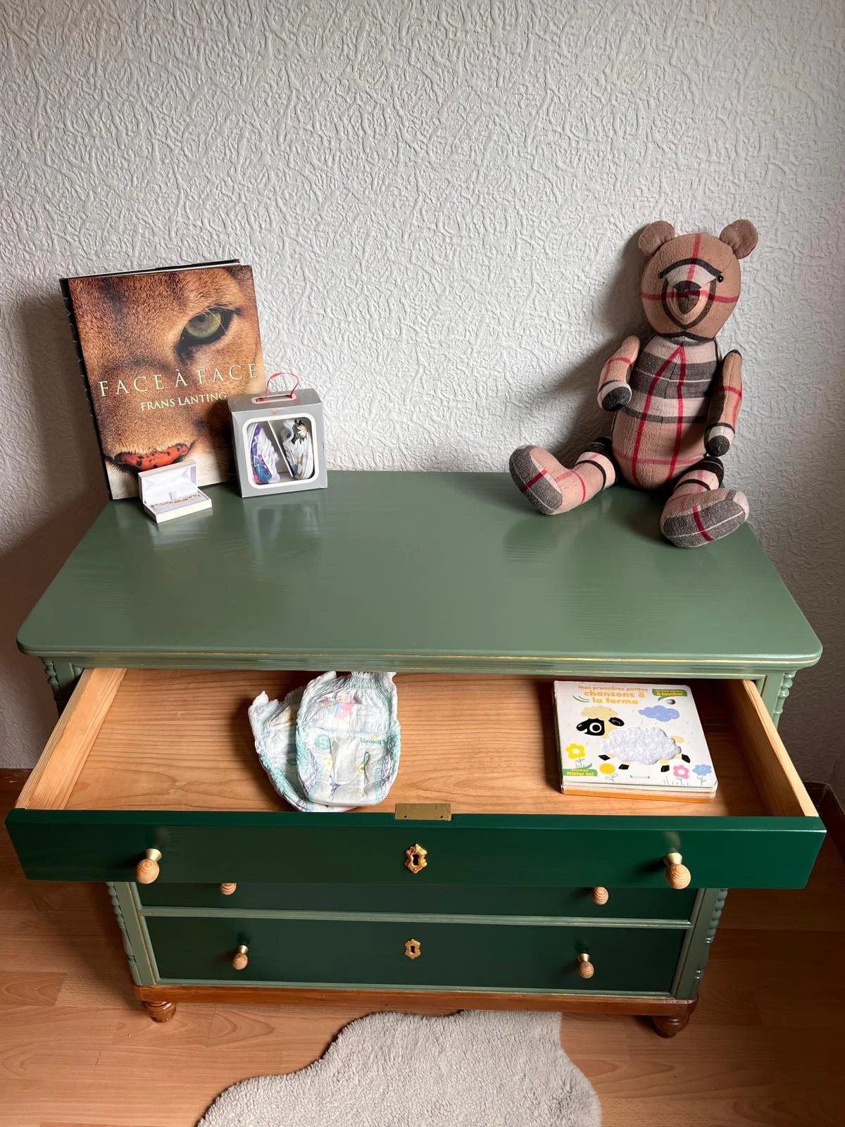 Green commode 7.jfif