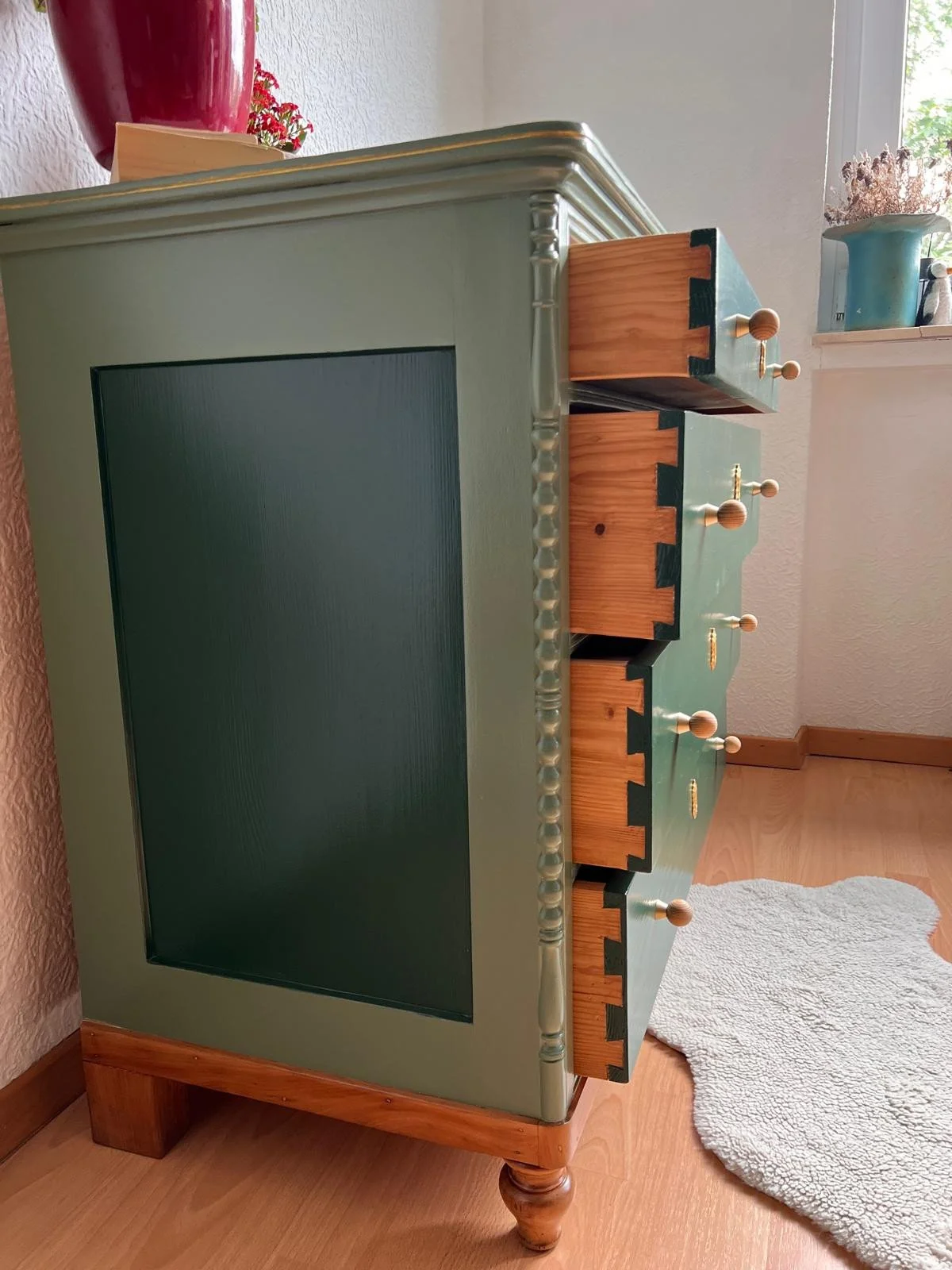 Green commode 5.jpg
