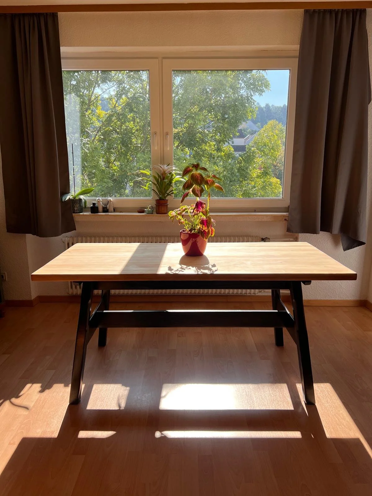 After table indus.jpg