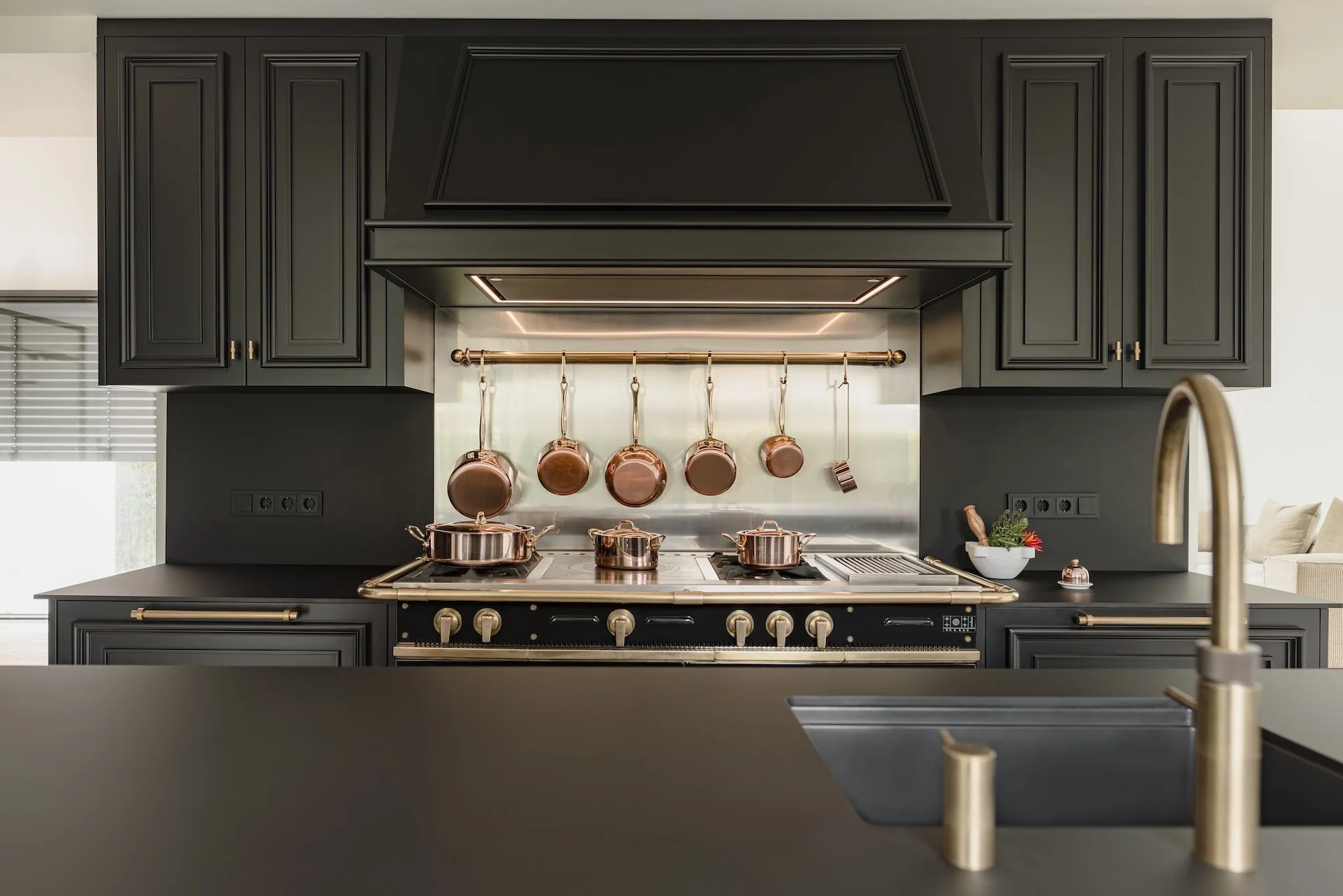Luxury Bespoke Kitchens London / Athens