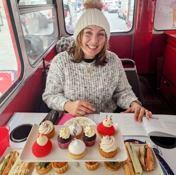 afternoon-tea-brigit-bakery-bus-londres.jpg