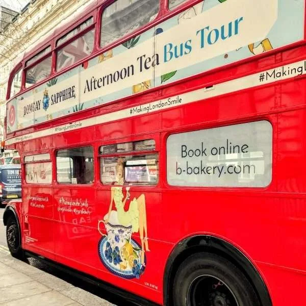 bus-rouge-londonien-brigit-bakery-afternoon-tea.jpg