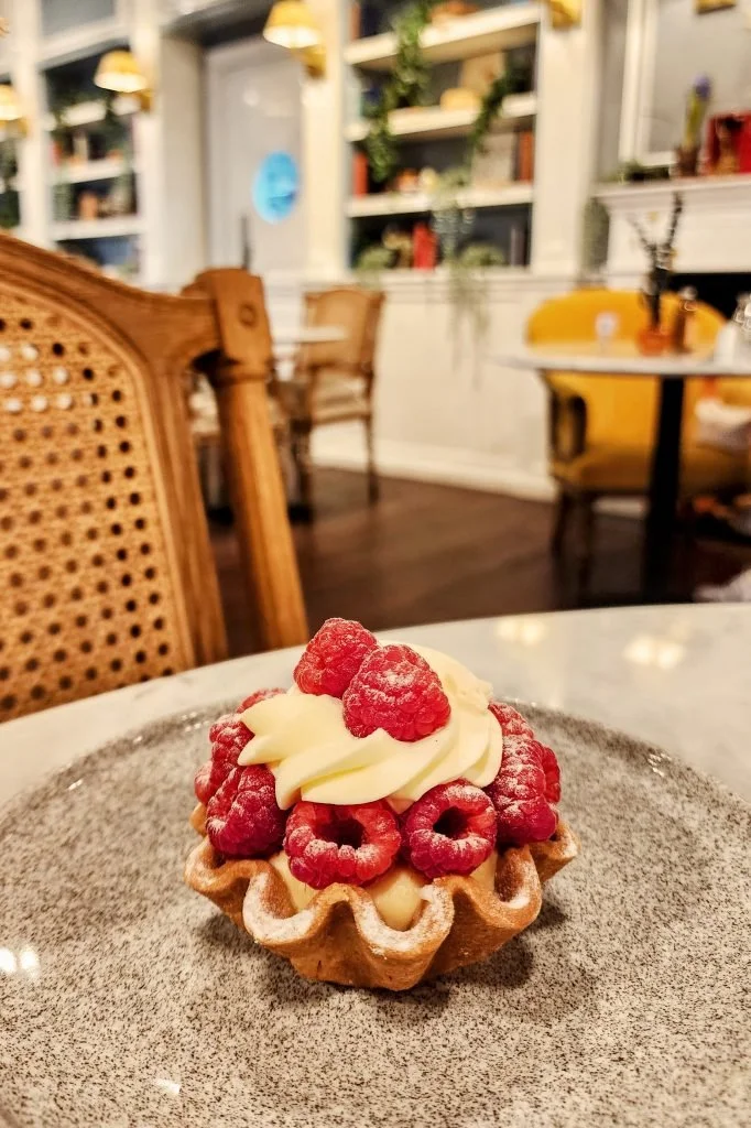 tarte-a-la-framboise-patisserie-l-eto-piccadily-circus.jpg