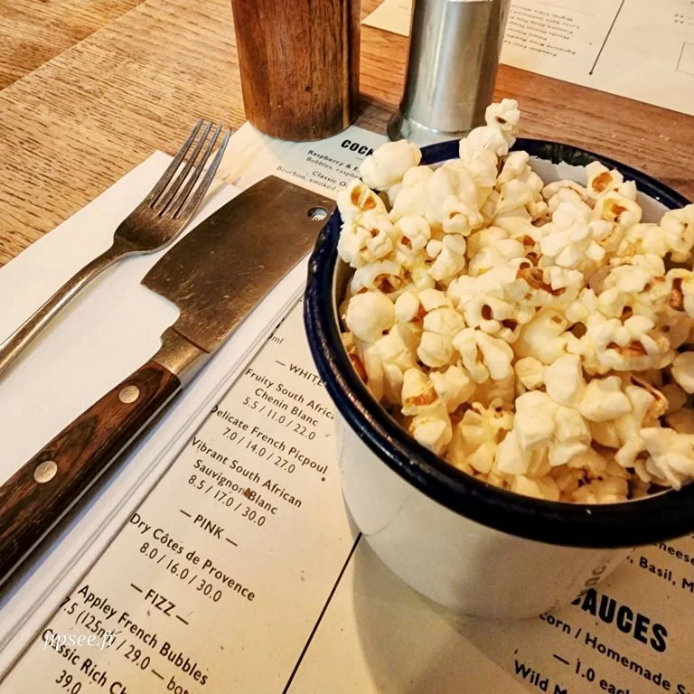 pop-corn-offert-restaurant-flariton-borought-londres.jpg