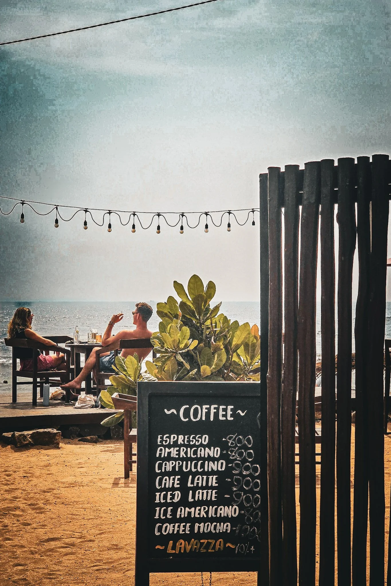 terrasse-cafe-mirissa-sri-lanka.jpg