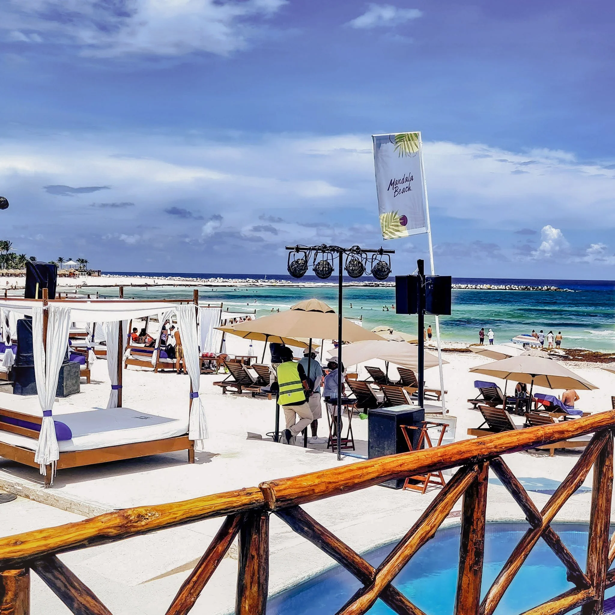 mandala-beach-club-zone-hoteliere-cancun.jpg