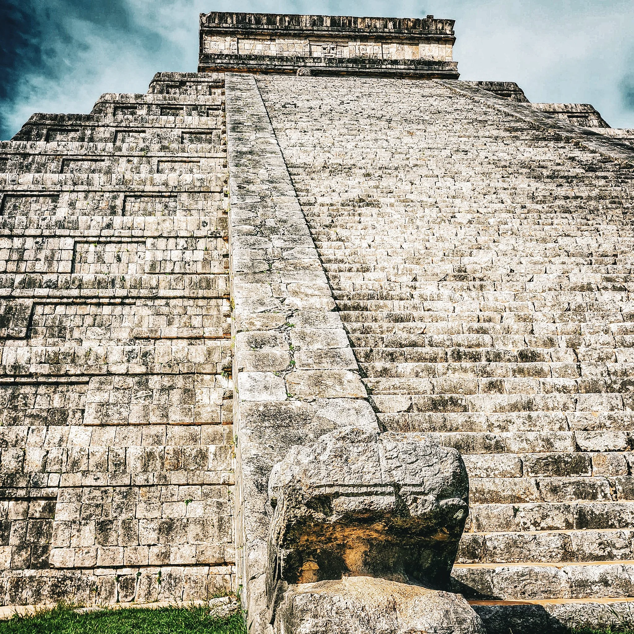 chichen-itza-pyramide-maya-mexique.jpg
