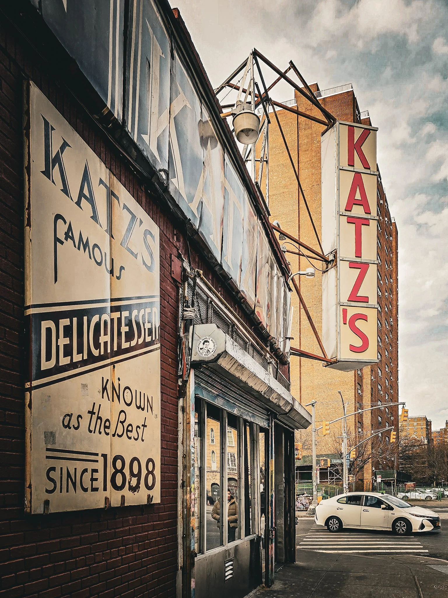 enseigne restaurant katzs.jpg