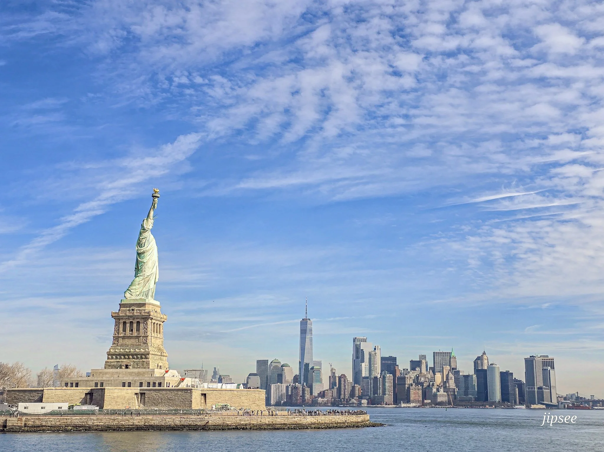 new-york-skyline-statue-de-la-liberte