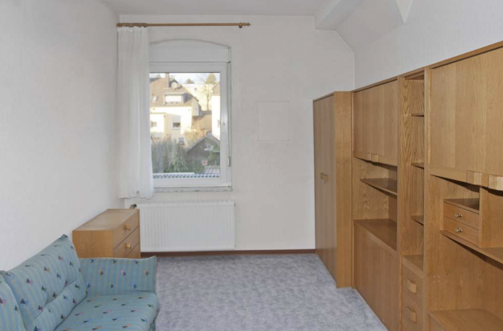 1 OG Arbeitszimmer Blick Garten 