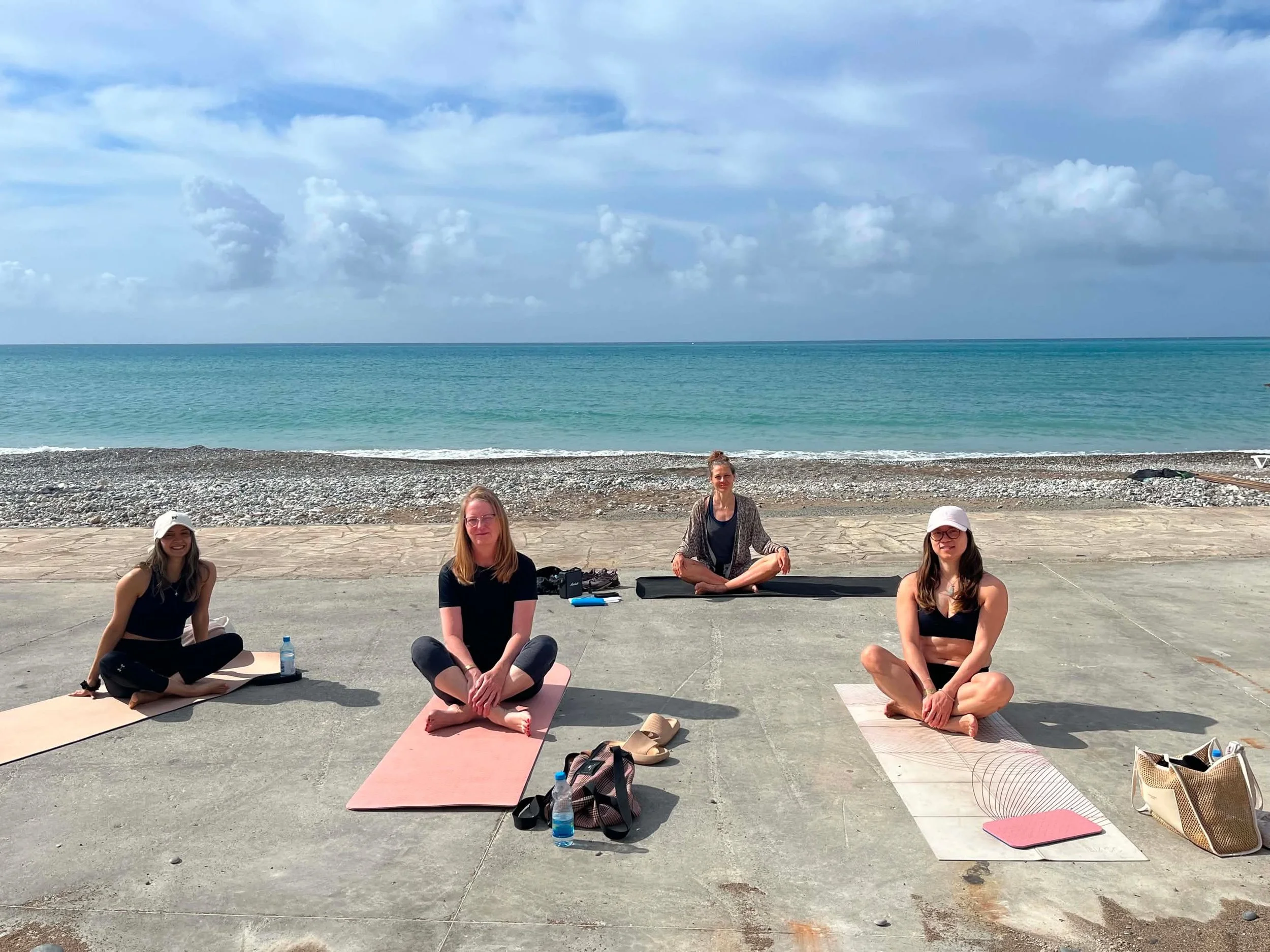 Morgen yoga ved havet, morgenmad fra buffet, Bowen behandling til at sætte kroppen i balance og mindste skavanker, er det noget for dig? du får en hel uge med tid til dig, se hele programmet