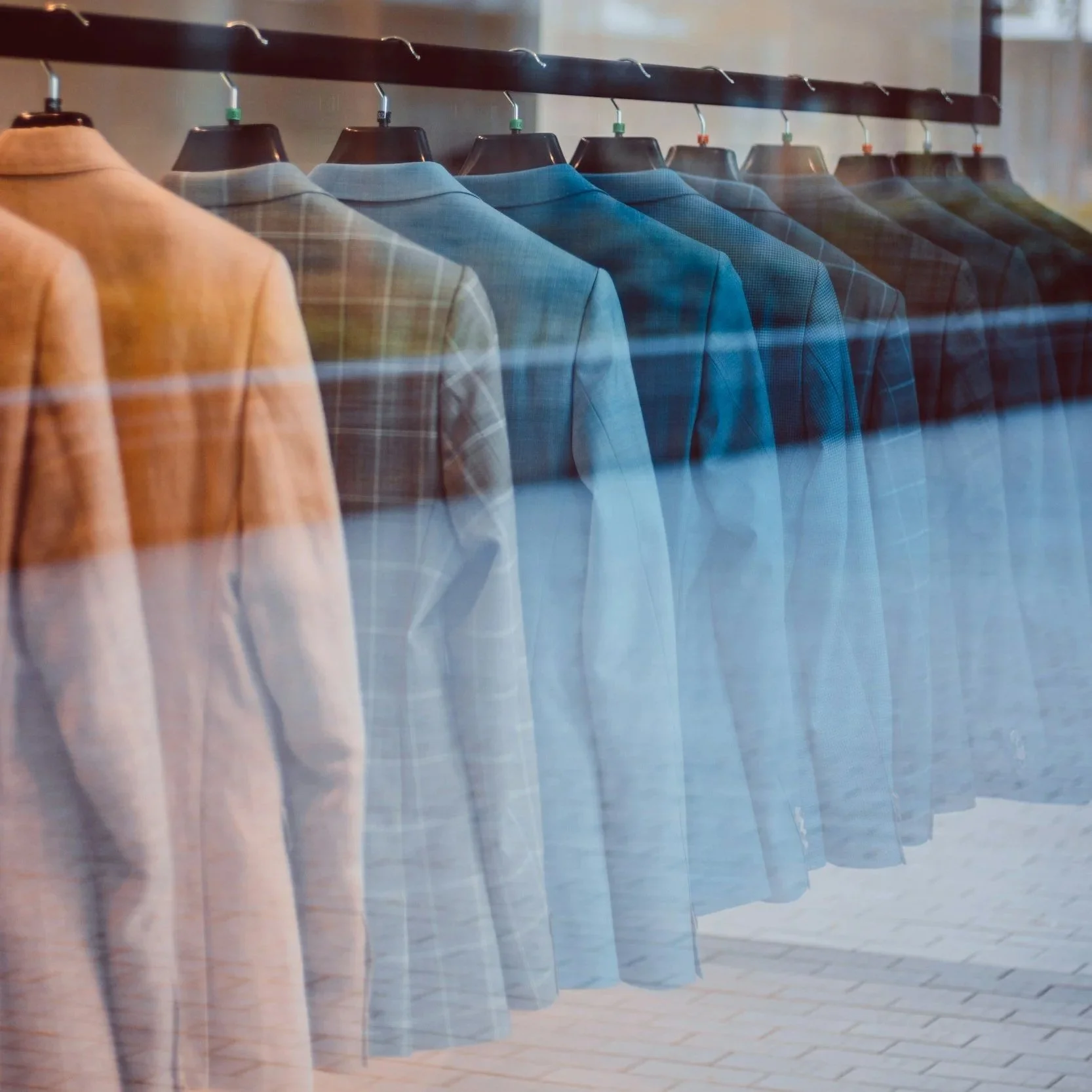 MTM Suits vs Bespoke Suits: Which Should You Choose?