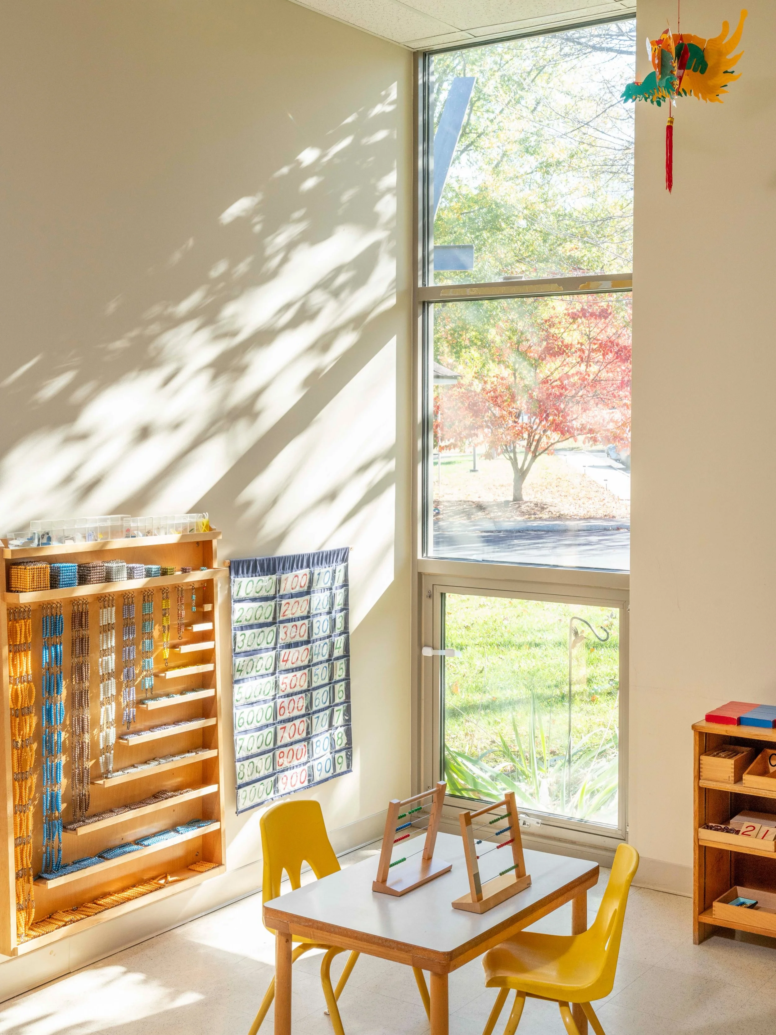 Back To School 🍎📚 for most of Charlottesville and the County this week and last. Here&rsquo;s a look at K-12 projects designed by @brwarchitectscville over the years! First pictured, @frostmontessori classroom. 

Entranceway, Frost Montessori. 

Co