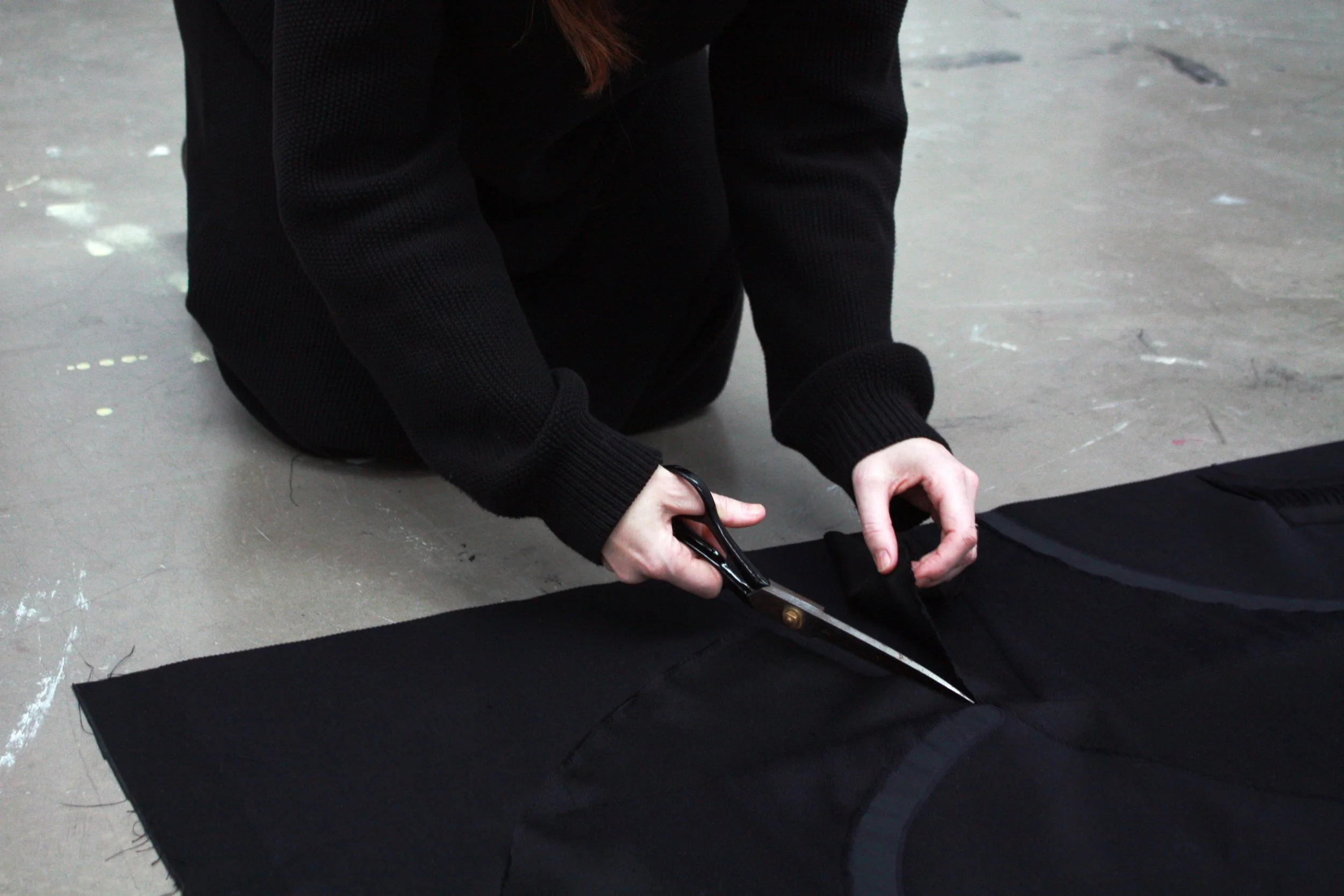 Cutting the Textile-form Woven dress panel