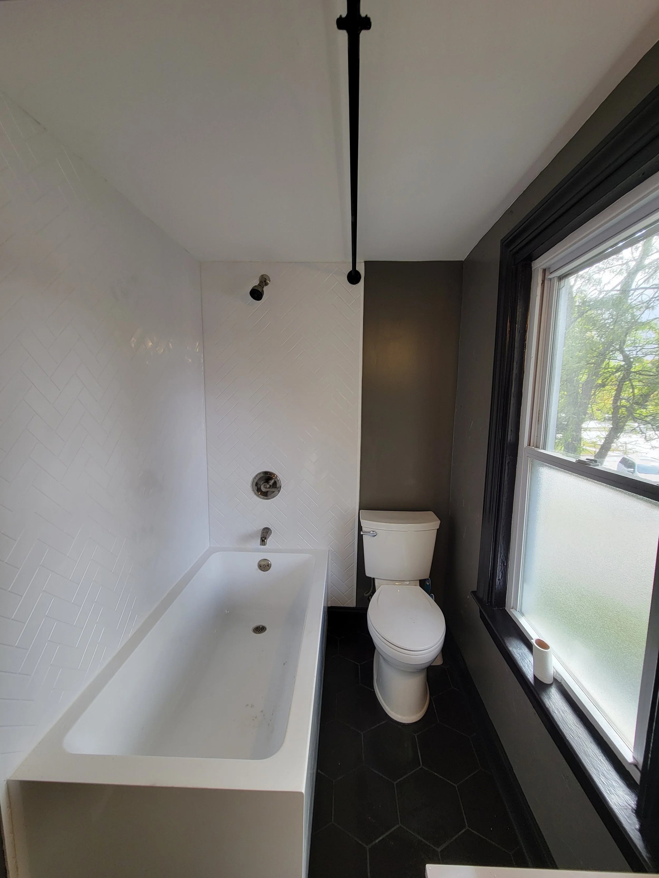 gilbathroom.jpg