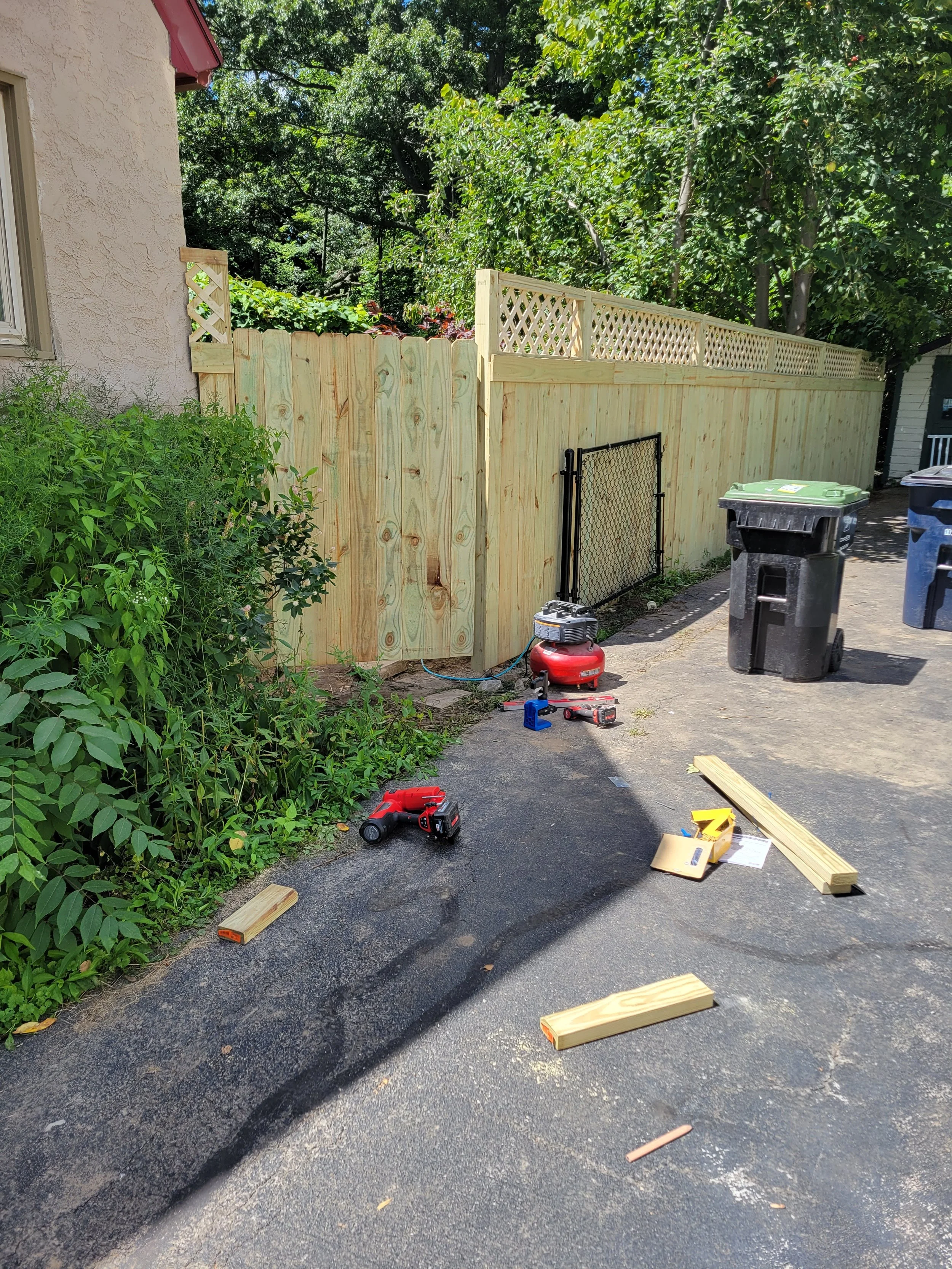 fenceandgate.jpg