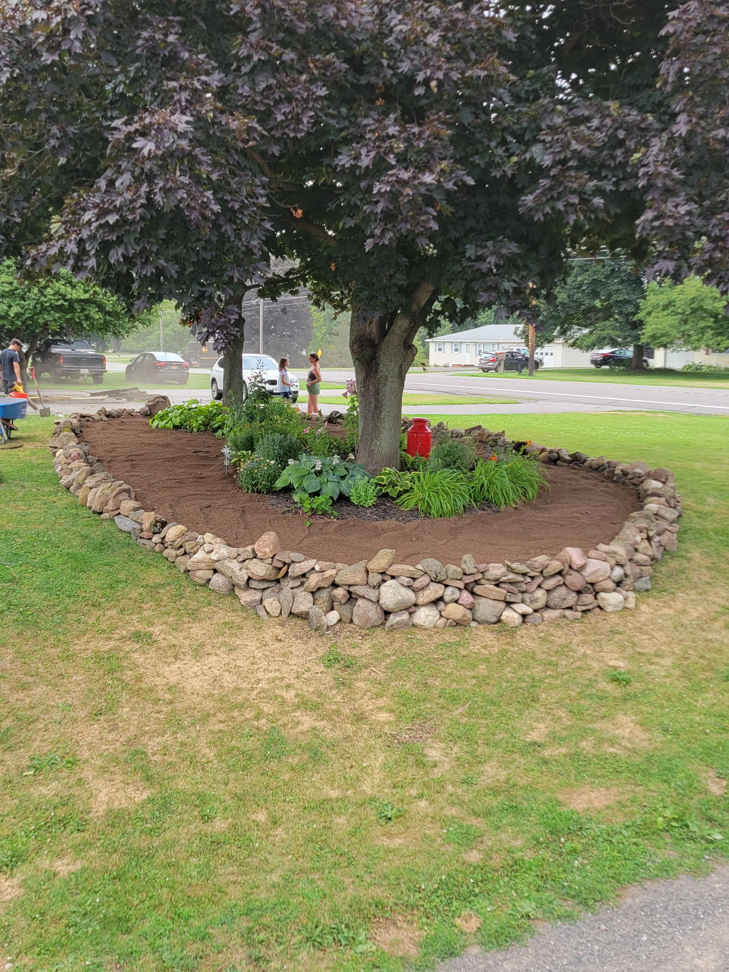 customraisedgardenbed.jpg