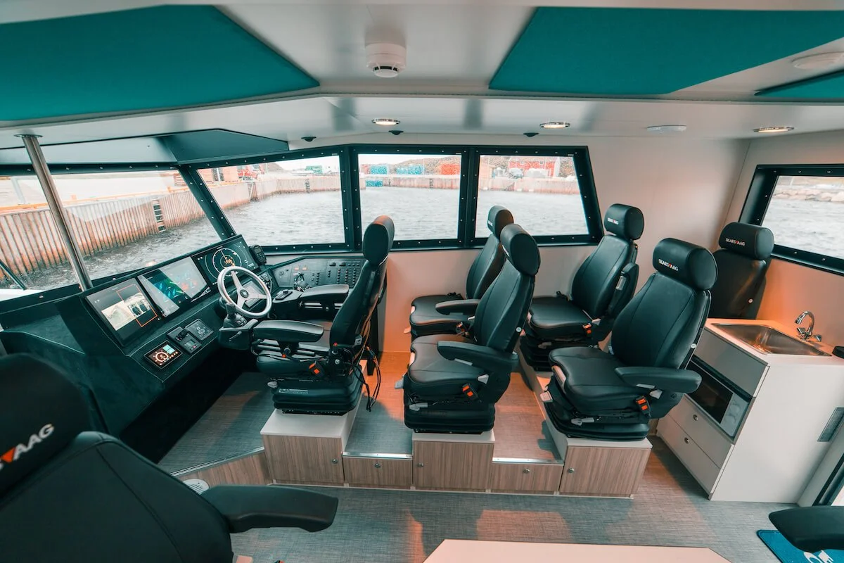 1300-Car6-1.jpg