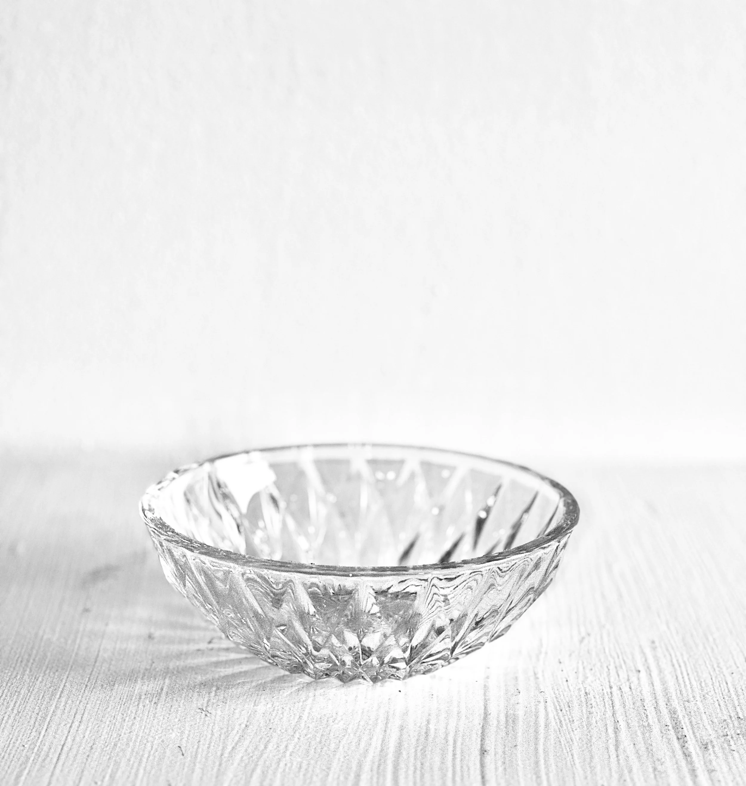 Daphne Glass Bowl (5"D x 1.75"H)