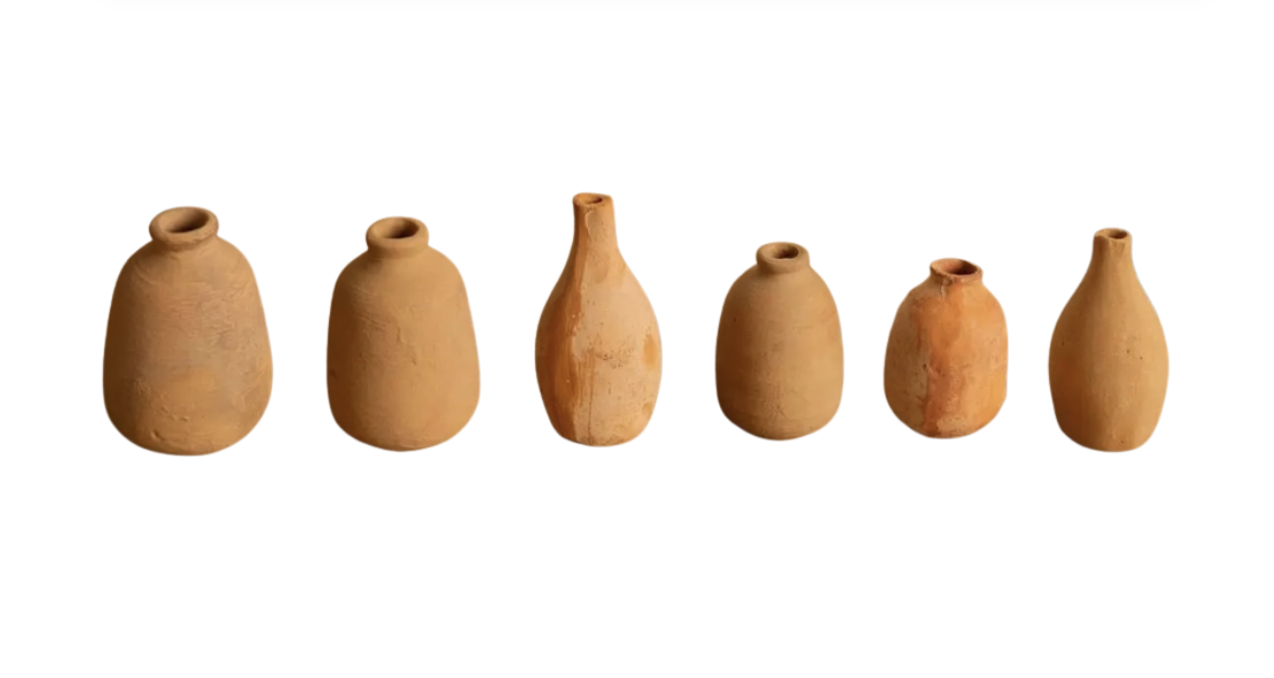 (30) Mini Clay Assorted Bus Vases (3.5" H x 2" W, 3.5" H x 2" W, 3" H x 2" W, 3" H x 2" Dia, 2.75" H x 2" W, 2.5" H x 2" W.)