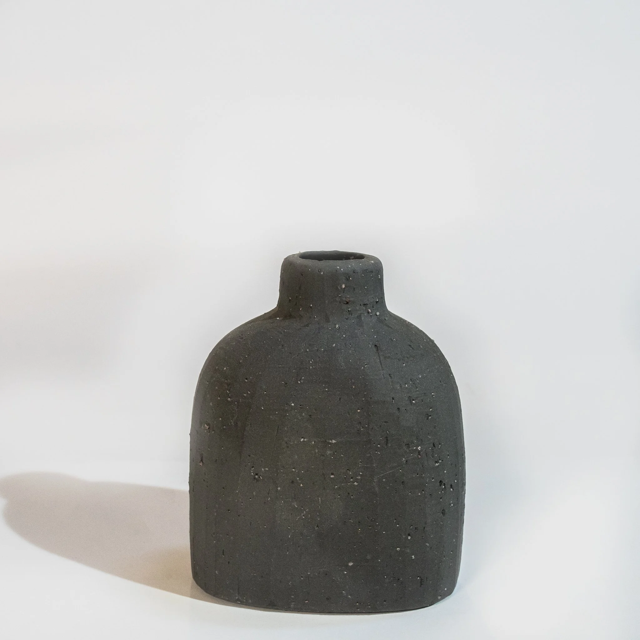 Karis Bud Vase (3.5"x 2"x 4.25")